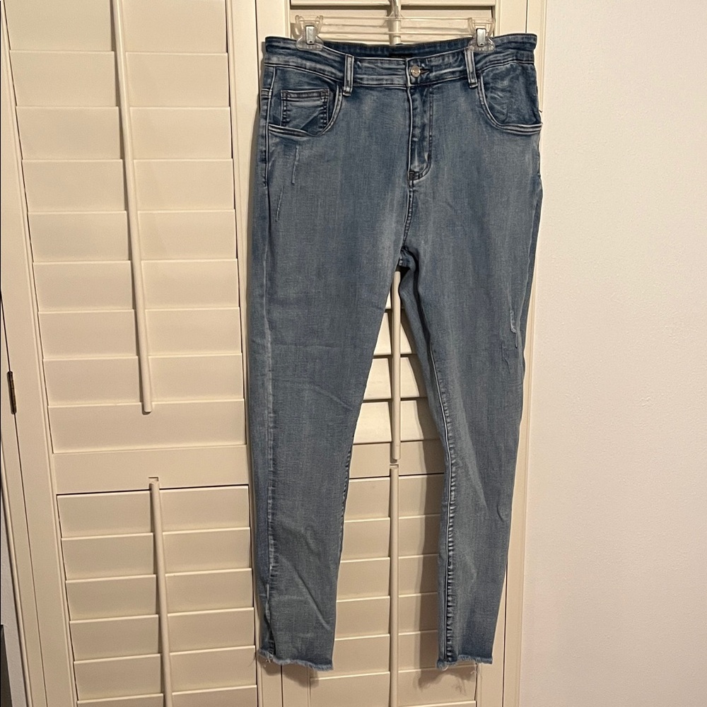 Coco + Carmen XL Light Blue Skinny Jeans